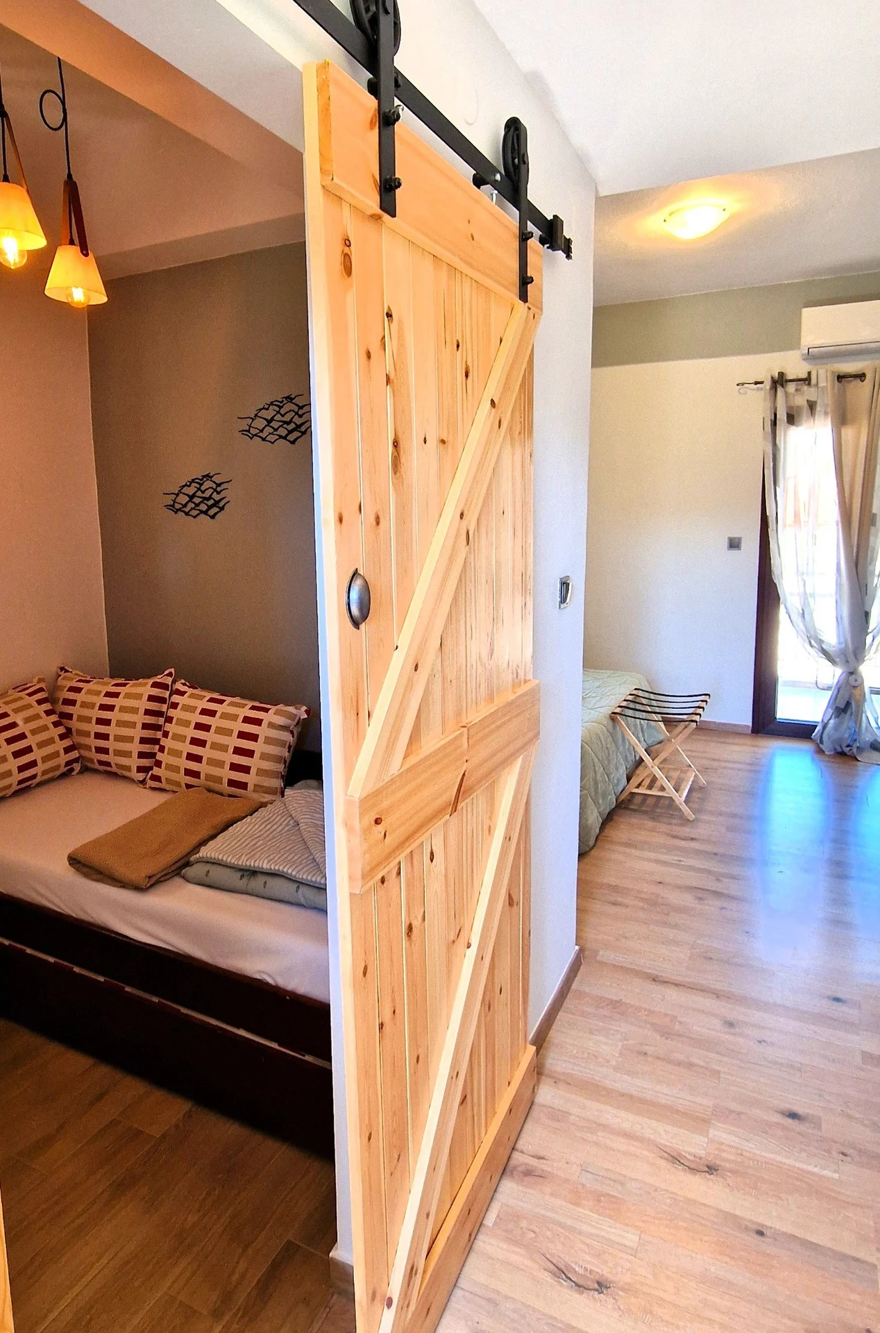 Extra room & living layout